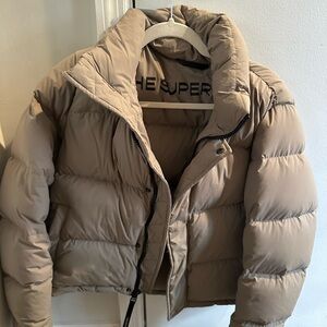Aritzia super puff jacket